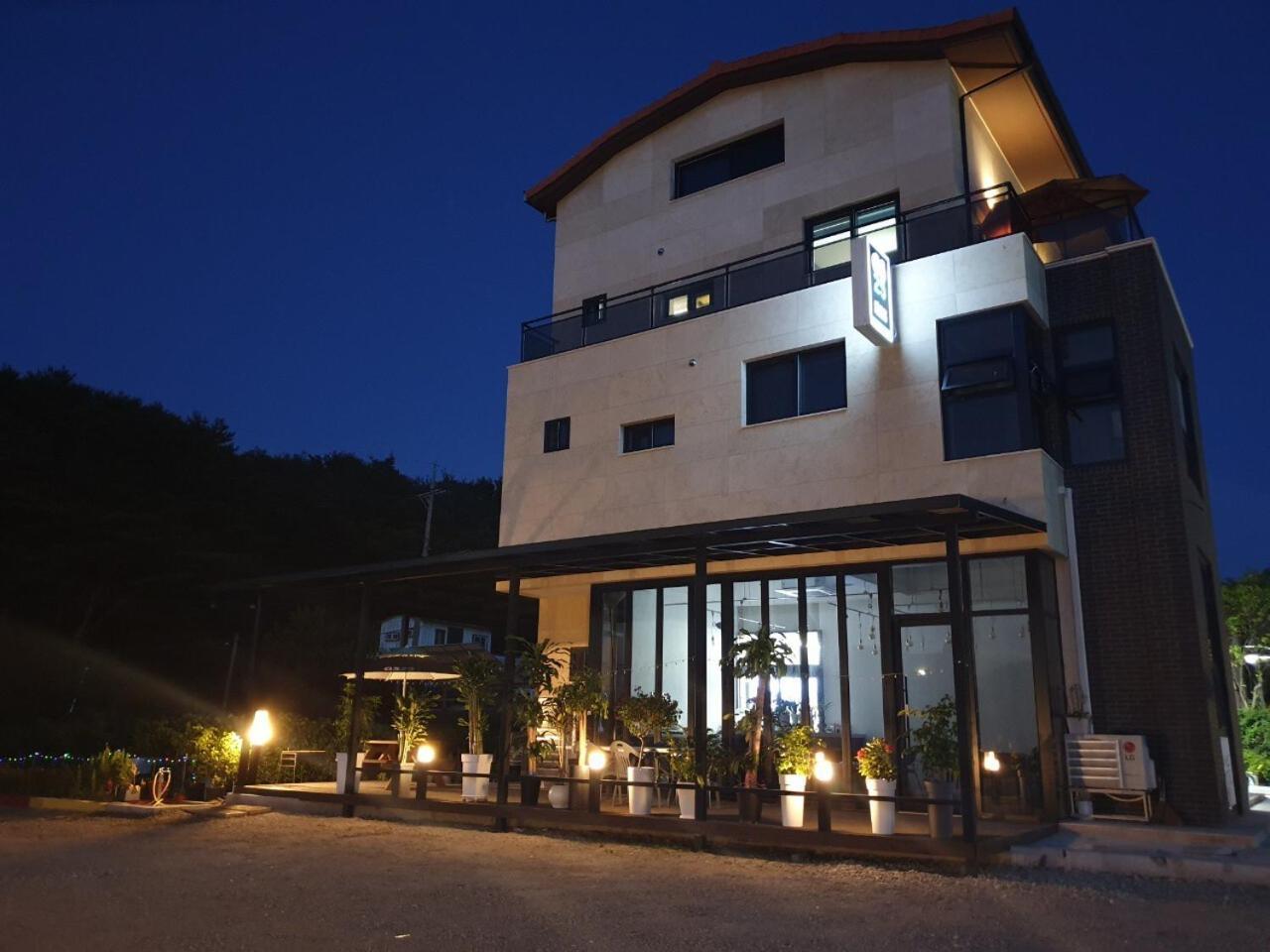 Gosung Shine House Hotel Goseong  Exterior foto